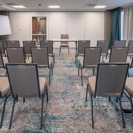 Hampton By Hilton Warsaw Mokotow-2